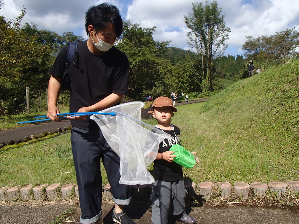 おやこトンボとり大作戦を開催しました 新潟県立こども自然王国